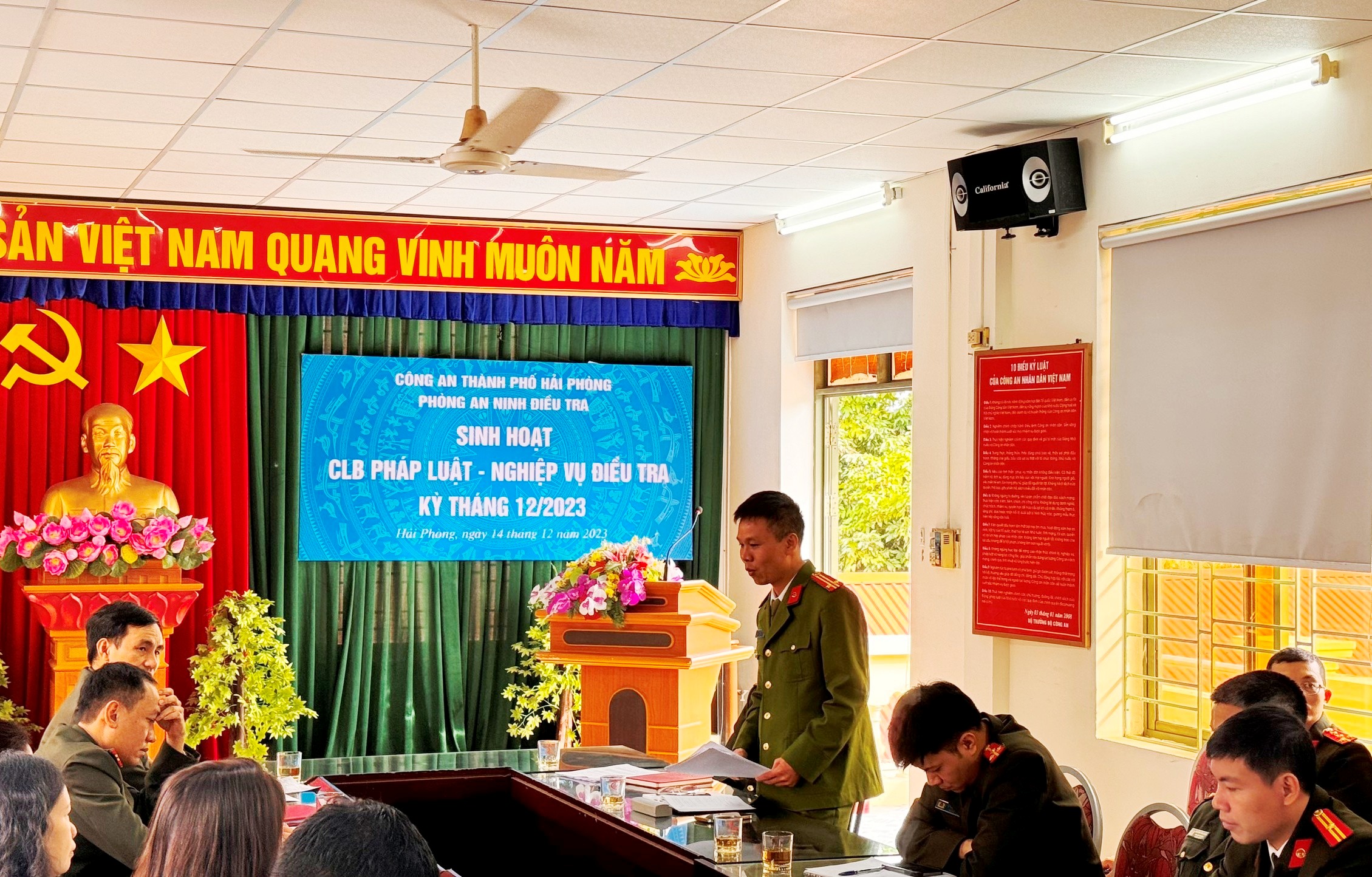 Phòng An ninh điều tra: Sinh hoạt Câu lạc bộ Pháp luật - Nghiệp vụ điều tra kỳ 1 tháng 12 năm 2023